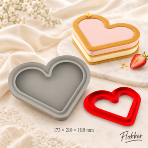 Südamekujuline silikoonvorm ja lõikur LOVE STORY 173 × 210 × H18 mm koos kihilise desserdiga