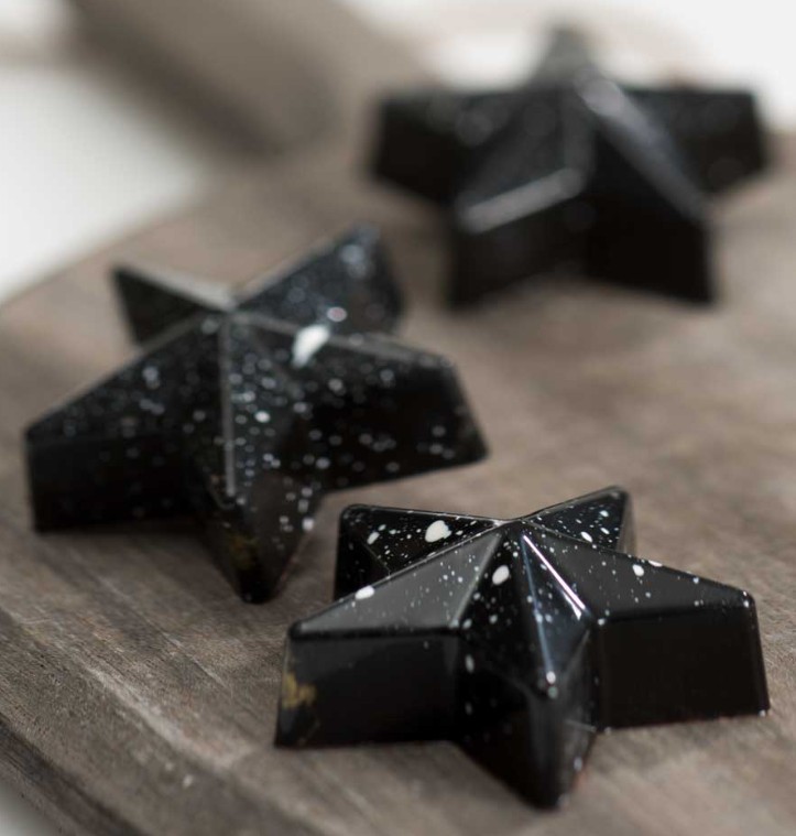Pralineevorm STAR 40x42xh.16mm 10gr