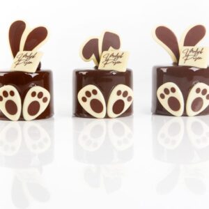 Jänese kõrvade ja käppade kujulised šokolaadidekoorid